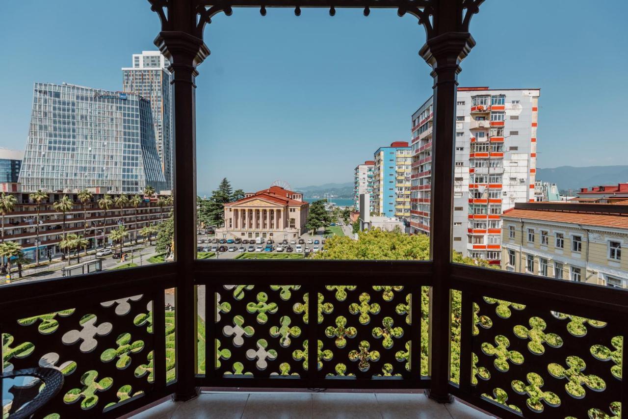 Golden Palace Batumi Hotel&Casino Exterior foto